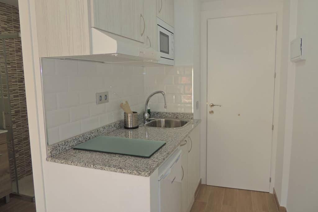 Carihuela Palace Studio 419 Beach - Playa Lägenhet Torremolinos Exteriör bild