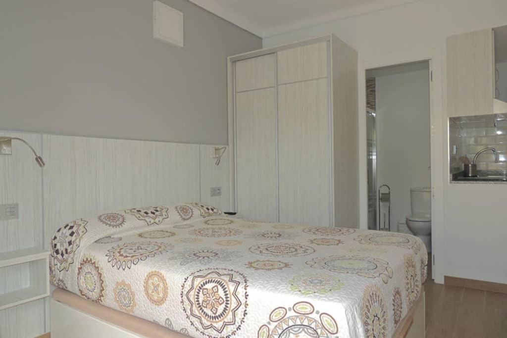 Carihuela Palace Studio 419 Beach - Playa Lägenhet Torremolinos Exteriör bild
